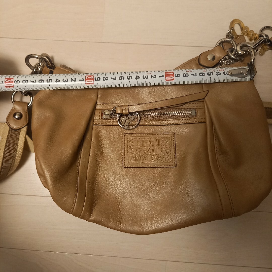 COACH(コーチ)のCOACH　ショルダーバッグ　美品 レディースのバッグ(ショルダーバッグ)の商品写真