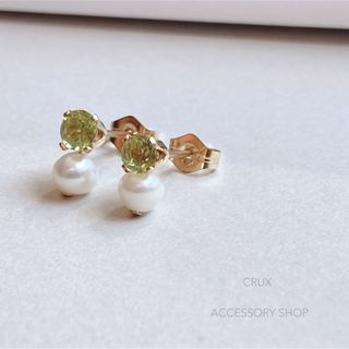 [14kgf] P38 ペリドット×パールピアス/ノンホールピアス（イヤリング）(ピアス)