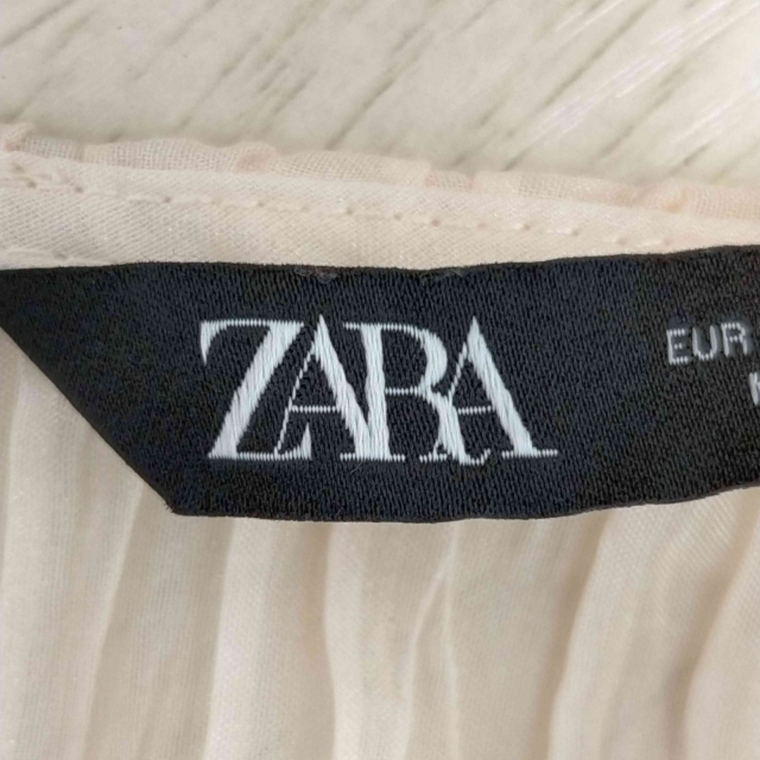 ZARA(ザラ)のZARA(ザラ) PLEATED BLOUSE WITH RUFFLES レディースのトップス(シャツ/ブラウス(半袖/袖なし))の商品写真