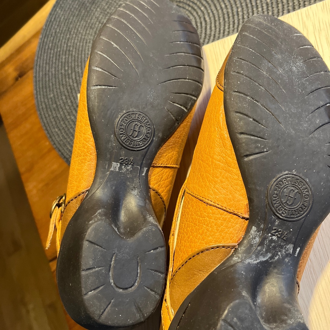 フォルテシモ　カジュアルパンプス レディースの靴/シューズ(ハイヒール/パンプス)の商品写真