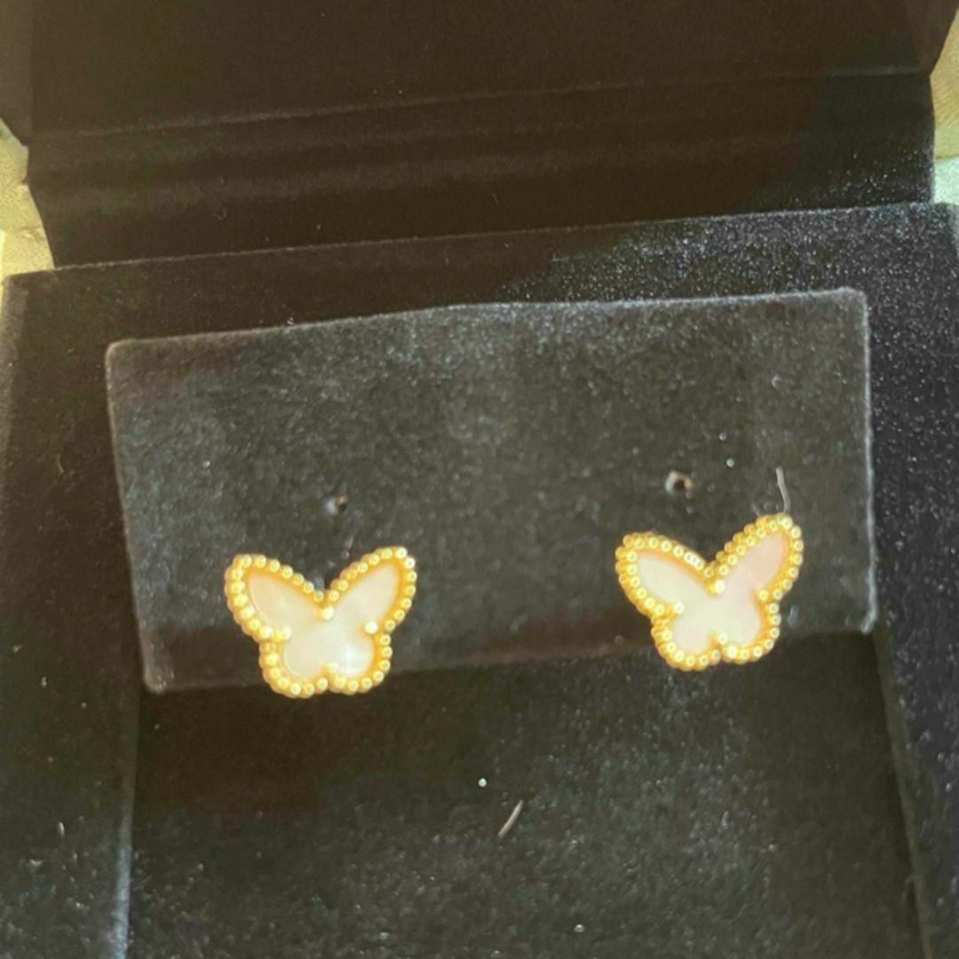 最高品質　イエローゴールド　白蝶貝　ミニピアス　バタフライ　蝶 YG レディースのアクセサリー(ピアス)の商品写真