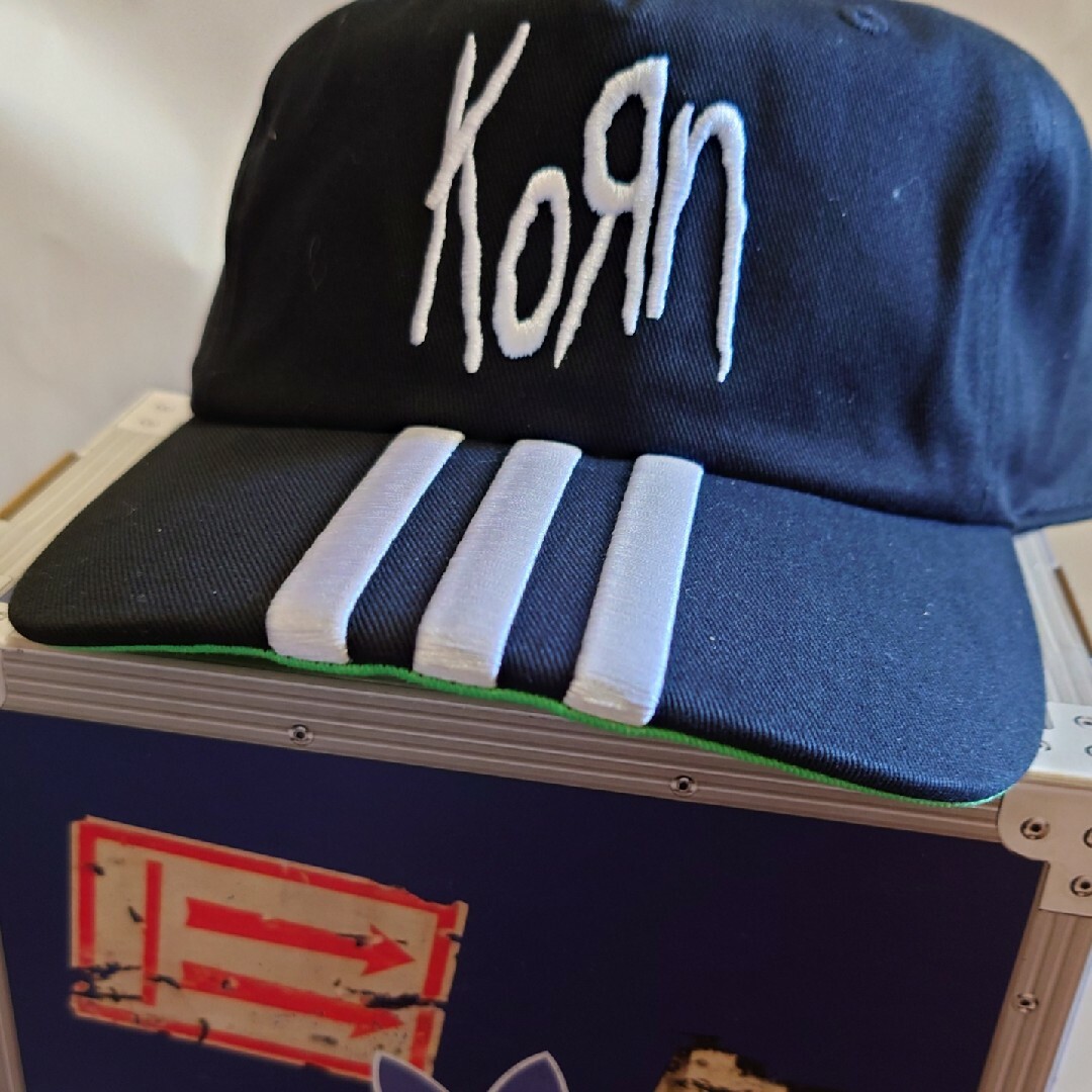 adidas(アディダス)のadidas x Korn Cap "Black"アディダス x コーン キャッ メンズの帽子(キャップ)の商品写真