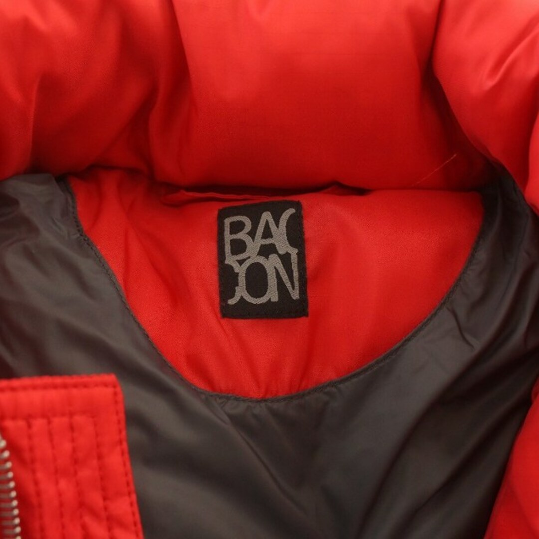 other(アザー)のBACON 近年モデル ダウンジャケット ジップアップ ロゴ アウター M 赤 メンズのジャケット/アウター(ダウンジャケット)の商品写真