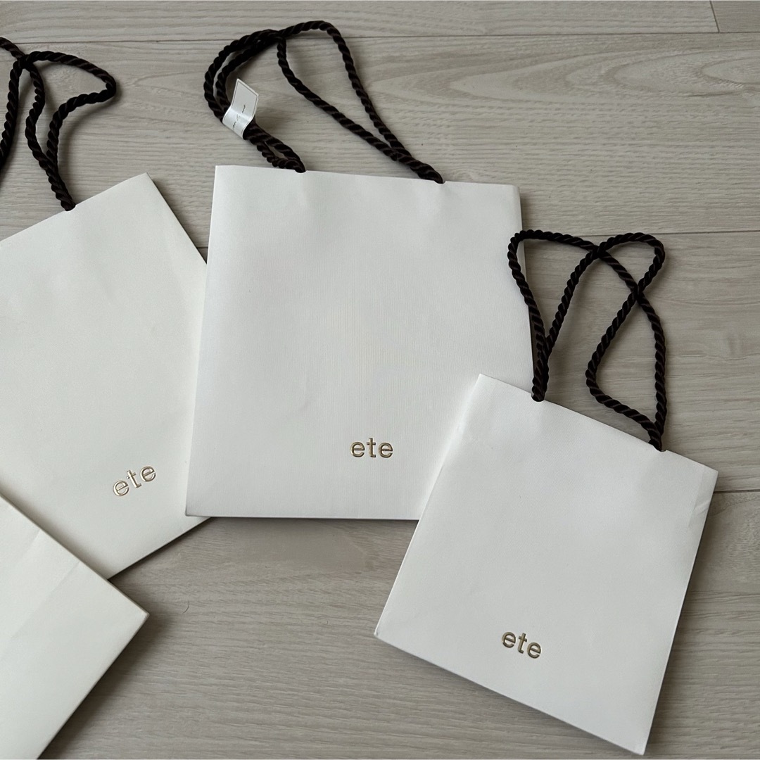 ete(エテ)のブランド ショッパー レディースのバッグ(ショップ袋)の商品写真