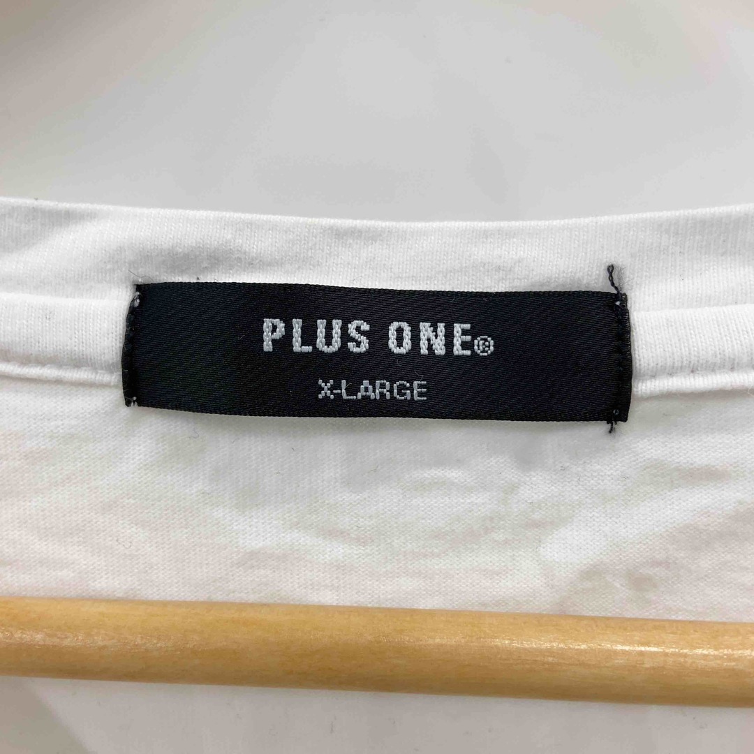 PLUS ONE(プラスワン)のPLUS ONE プラスワン メンズ Tシャツ（長袖）フロントプリント ホワイト メンズのトップス(Tシャツ/カットソー(七分/長袖))の商品写真