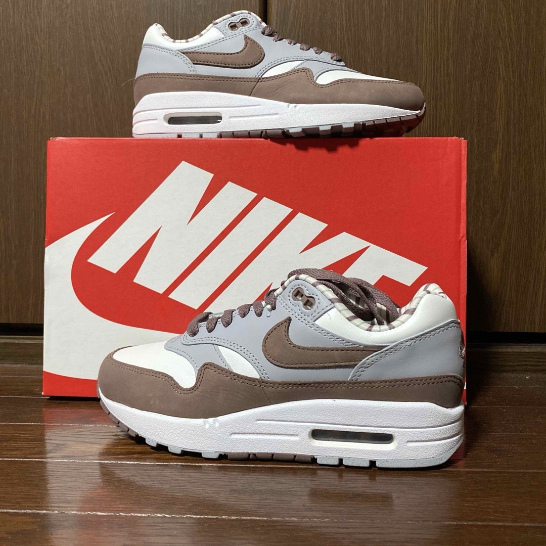 NIKE(ナイキ)の【23.5cm】新品ナイキNIKE AIR MAX1PRMマックス1しましま レディースの靴/シューズ(スニーカー)の商品写真