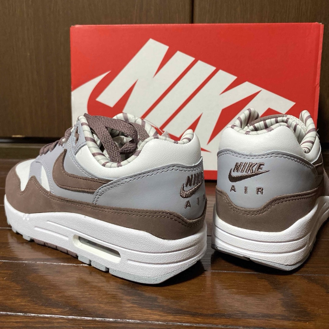 NIKE(ナイキ)の【23.5cm】新品ナイキNIKE AIR MAX1PRMマックス1しましま レディースの靴/シューズ(スニーカー)の商品写真