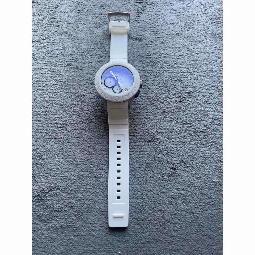 MARC BY MARC JACOBS(マークバイマークジェイコブス)のマークバイマークジェイコブス 腕時計 MARC BY MARC JACOBS 白 メンズの時計(腕時計(アナログ))の商品写真