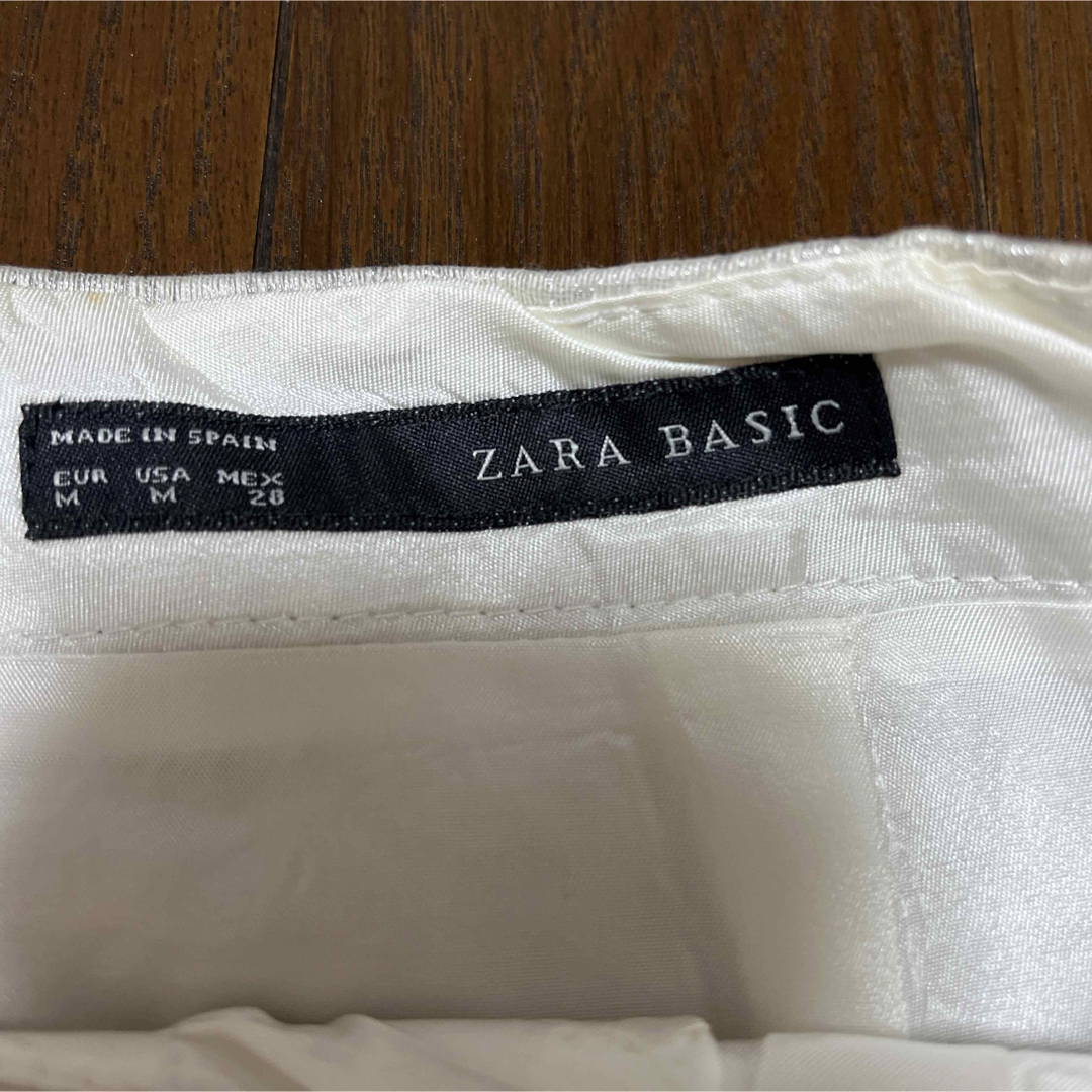 ZARA(ザラ)の【新品 未使用】 ZARA タフタ素材ミニスカート Mサイズ レディースのスカート(ミニスカート)の商品写真