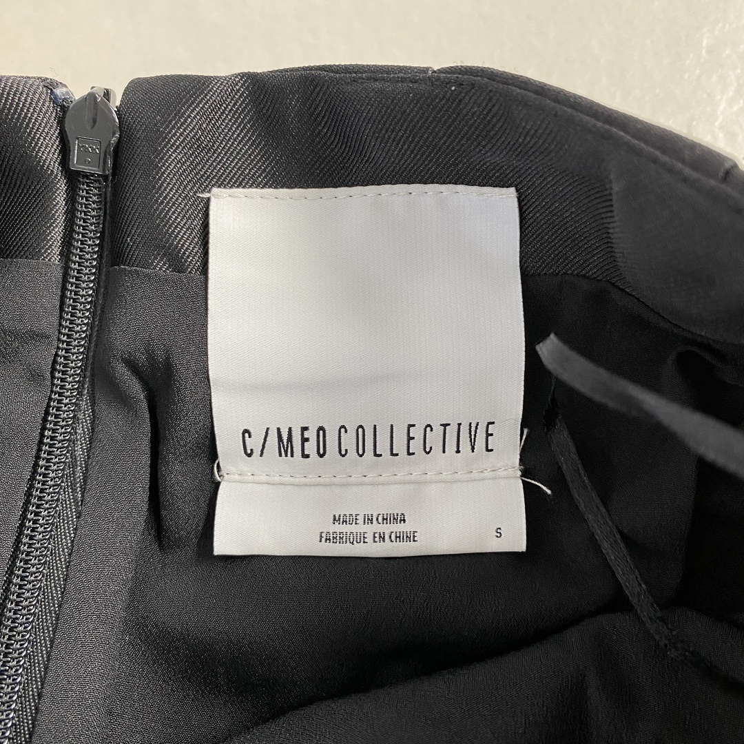 C/MEO COLLECTIVE(カメオコレクティブ)のカメオコレクティブ　スカート　新品未使用　定価3万円　フリンジ　黒 レディースのスカート(ひざ丈スカート)の商品写真