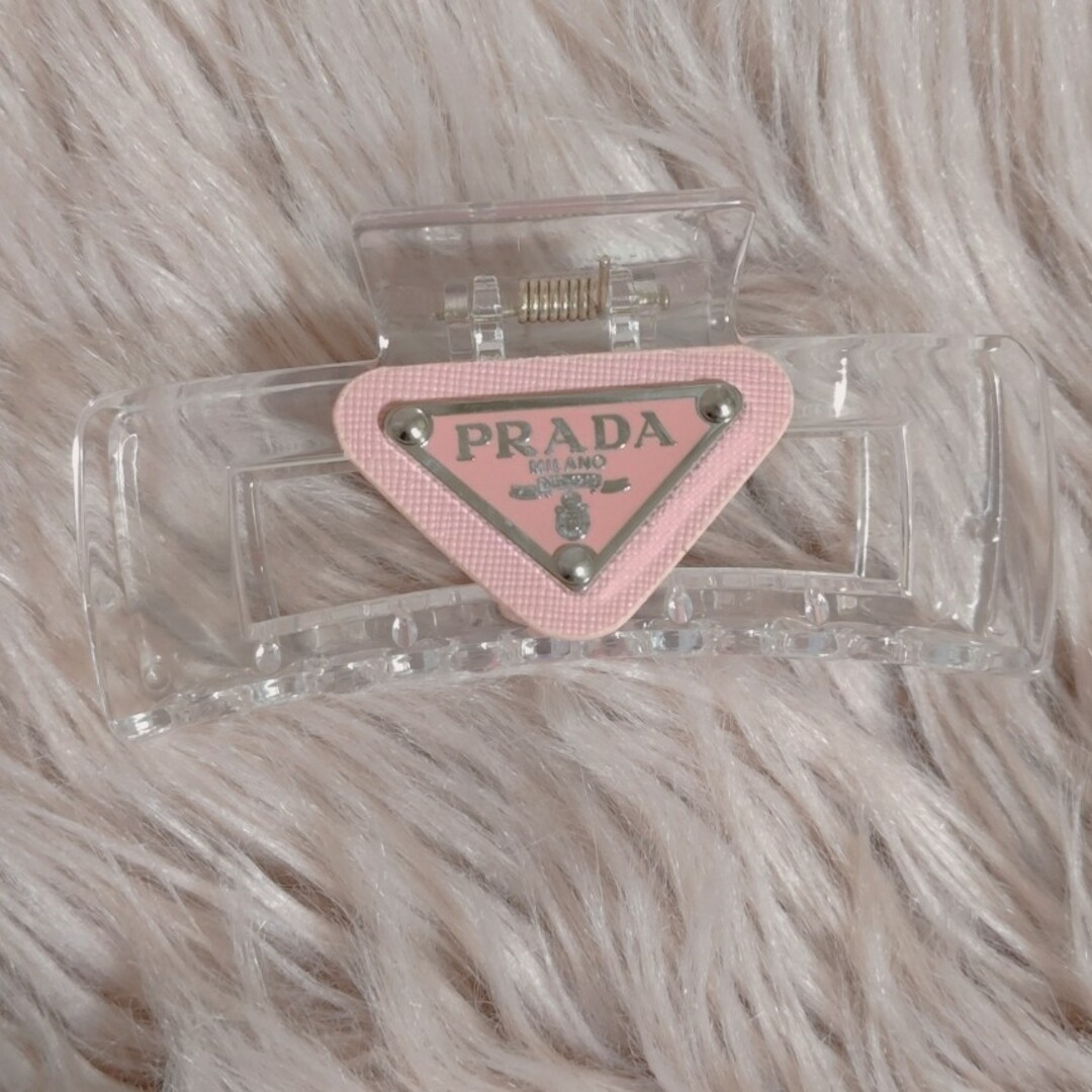 PRADA(プラダ)の現品限り　ヘアクリップ レディースのヘアアクセサリー(バレッタ/ヘアクリップ)の商品写真