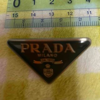 プラダ(PRADA)のレア！プラダ☆小さい三角バレッタ黒(ヘアピン)