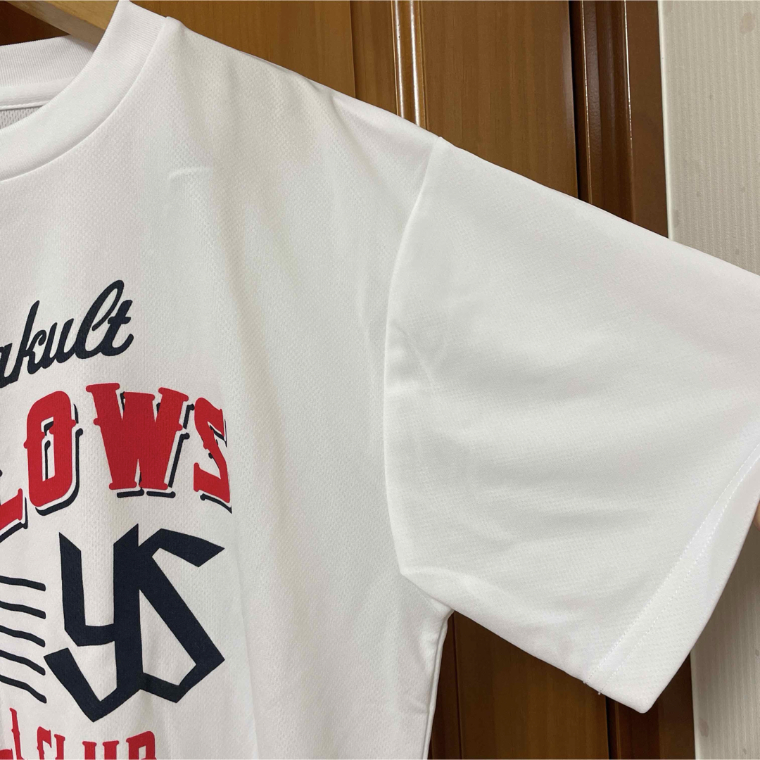 東京ヤクルトスワローズ　Tシャツ　スポーツ　野球　非売品 メンズのトップス(Tシャツ/カットソー(半袖/袖なし))の商品写真