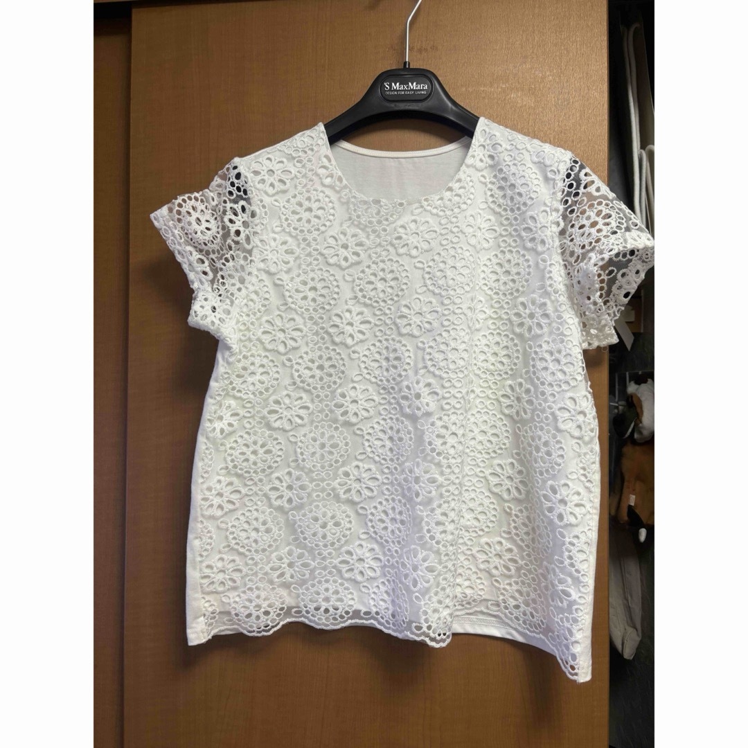ホワイトブラウス　レース花柄 レディースのトップス(シャツ/ブラウス(半袖/袖なし))の商品写真