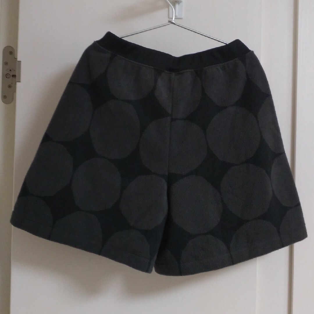 marimekko(マリメッコ)の新品　ユニクロ　マリメッコ　フリースミニスコート150 キッズ/ベビー/マタニティのキッズ服女の子用(90cm~)(パンツ/スパッツ)の商品写真