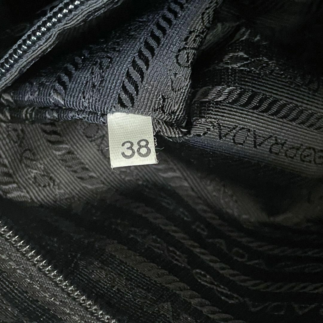PRADA(プラダ)のプラダ エナメル PRADA ロゴ ハンド トート ミニボストン バッグ 黒 レディースのバッグ(ハンドバッグ)の商品写真