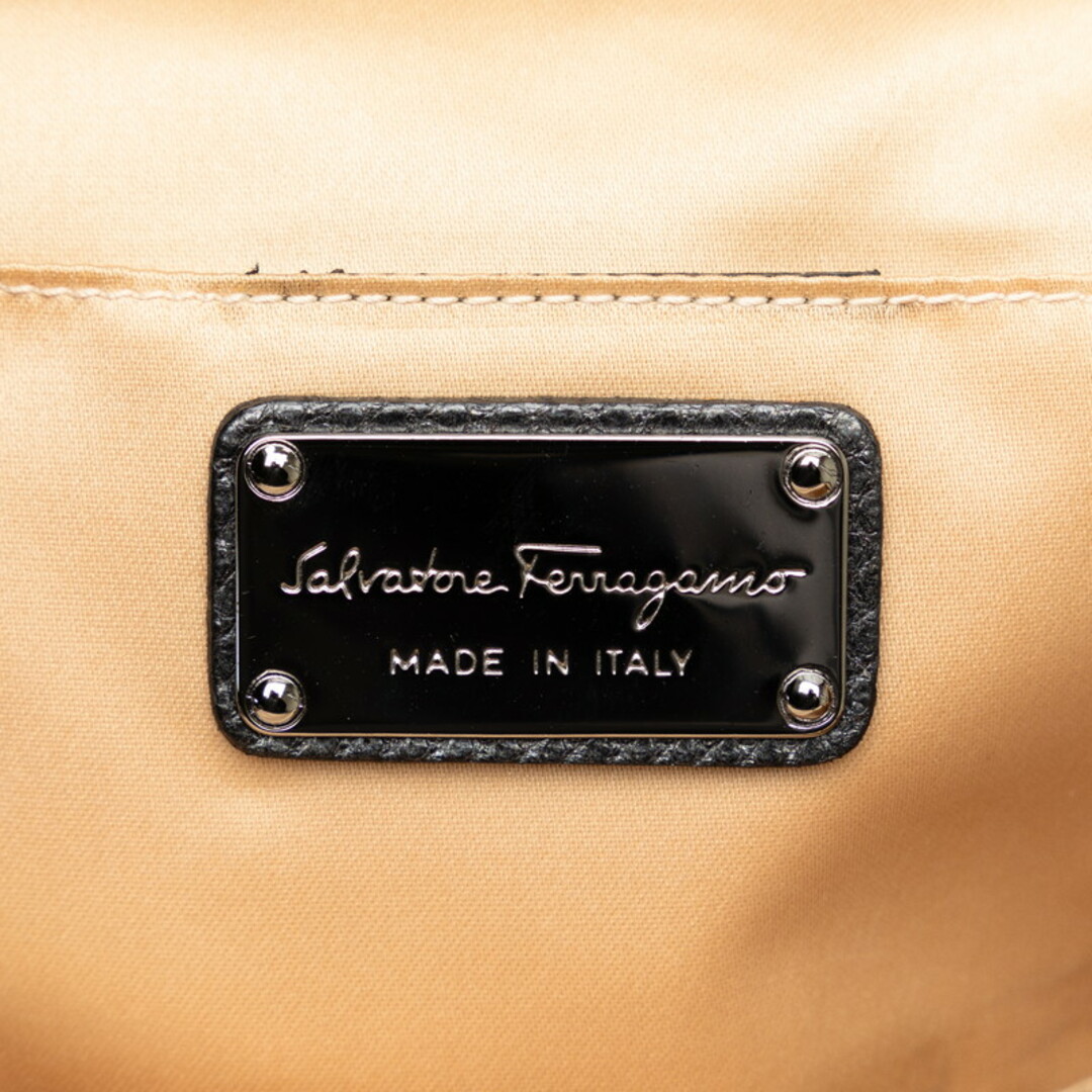 Salvatore Ferragamo(サルヴァトーレフェラガモ)のサルヴァトーレフェラガモ がま口 ミニ チェーン ショルダーバッグ BW-21A226 ナイロン レディース Salvatore Ferragamo 【1-0150676】 レディースのバッグ(ショルダーバッグ)の商品写真