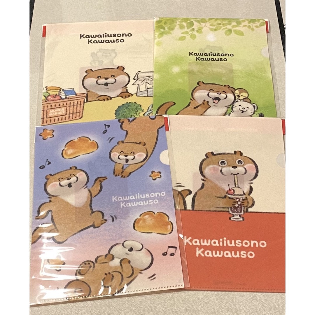 可愛い嘘のカワウソ　クリアファイル　コカコーラ　4枚セット インテリア/住まい/日用品の文房具(ファイル/バインダー)の商品写真