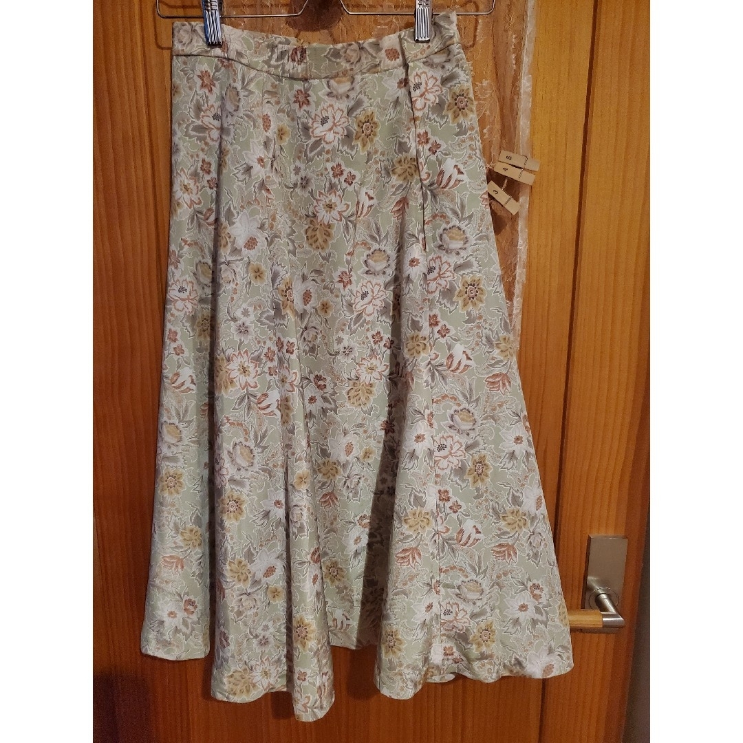 ヴィンテージ 綺麗め 総柄 花柄フレアスカート 春夏 レディースのスカート(ひざ丈スカート)の商品写真