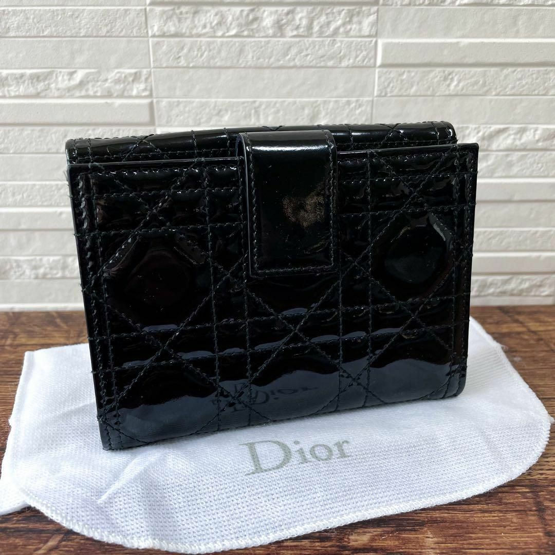 Christian Dior(クリスチャンディオール)のディオール レディディオール 三つ 折り 財布 エナメル レザー カナージュ レディースのファッション小物(財布)の商品写真