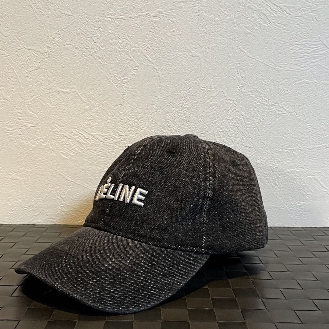 celine(セリーヌ)の【新品✨️未使用】CELINE ベースボール キャップ   海外並行輸入品 レディースの帽子(キャップ)の商品写真