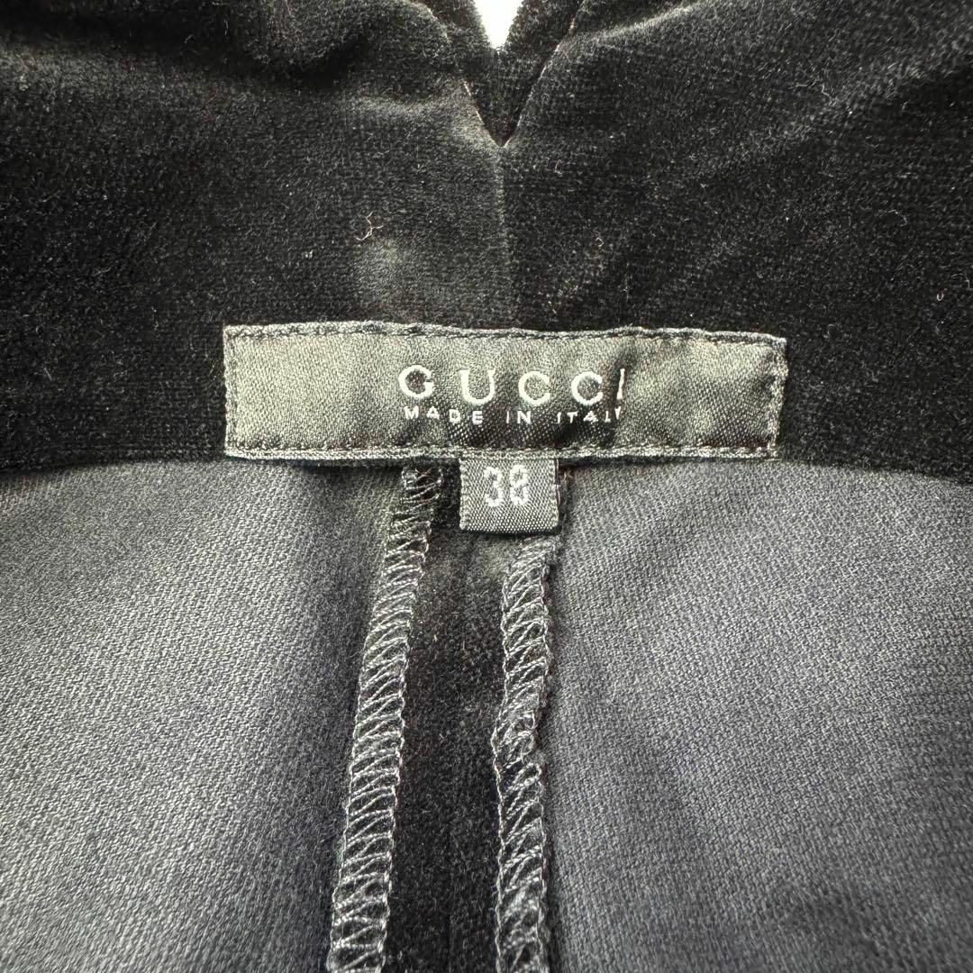 Gucci(グッチ)の【美品】GUCCI ベロア　パンツ　ブラック　サイズ38 レディースのパンツ(カジュアルパンツ)の商品写真