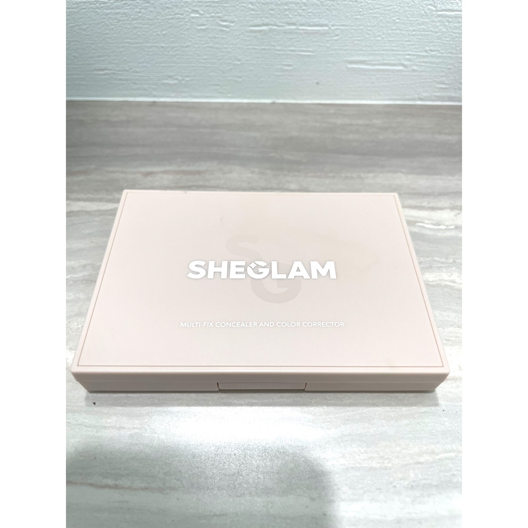 SHEIN(シーイン)のSHEGLAM マルチフィックスコンシーラー&カラーコレクター コスメ/美容のベースメイク/化粧品(コンシーラー)の商品写真