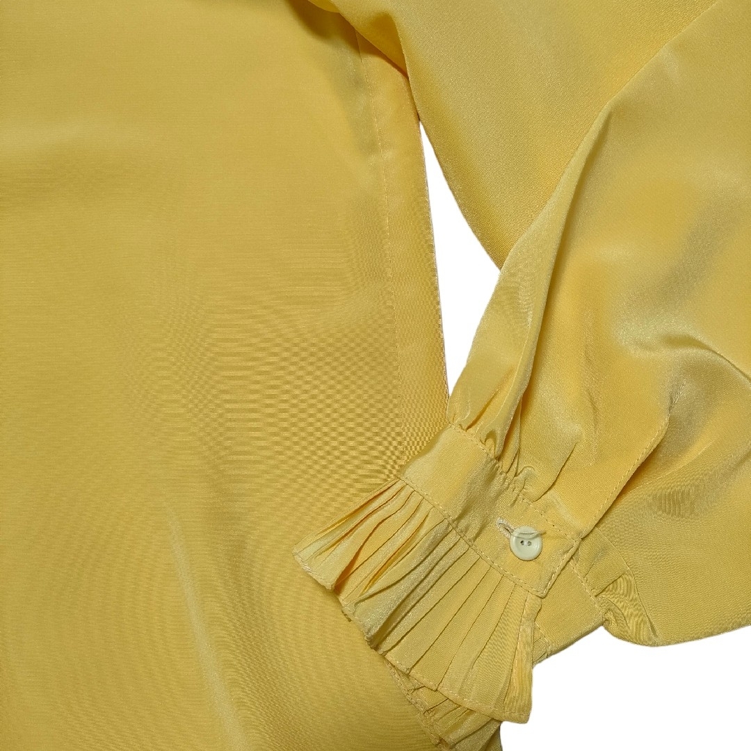 ブラウスМサイズフリルスタンドカラーシャツ黄色イエローyellow レディースのトップス(シャツ/ブラウス(長袖/七分))の商品写真