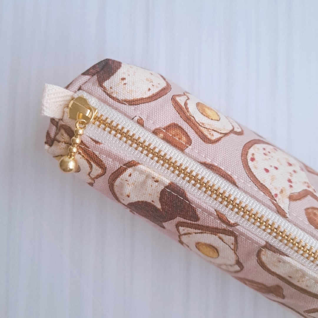 スクエアペンケース 猫にゃんこパン ピンク シンプル ポーチ ブラシケース ハンドメイドのファッション小物(ポーチ)の商品写真