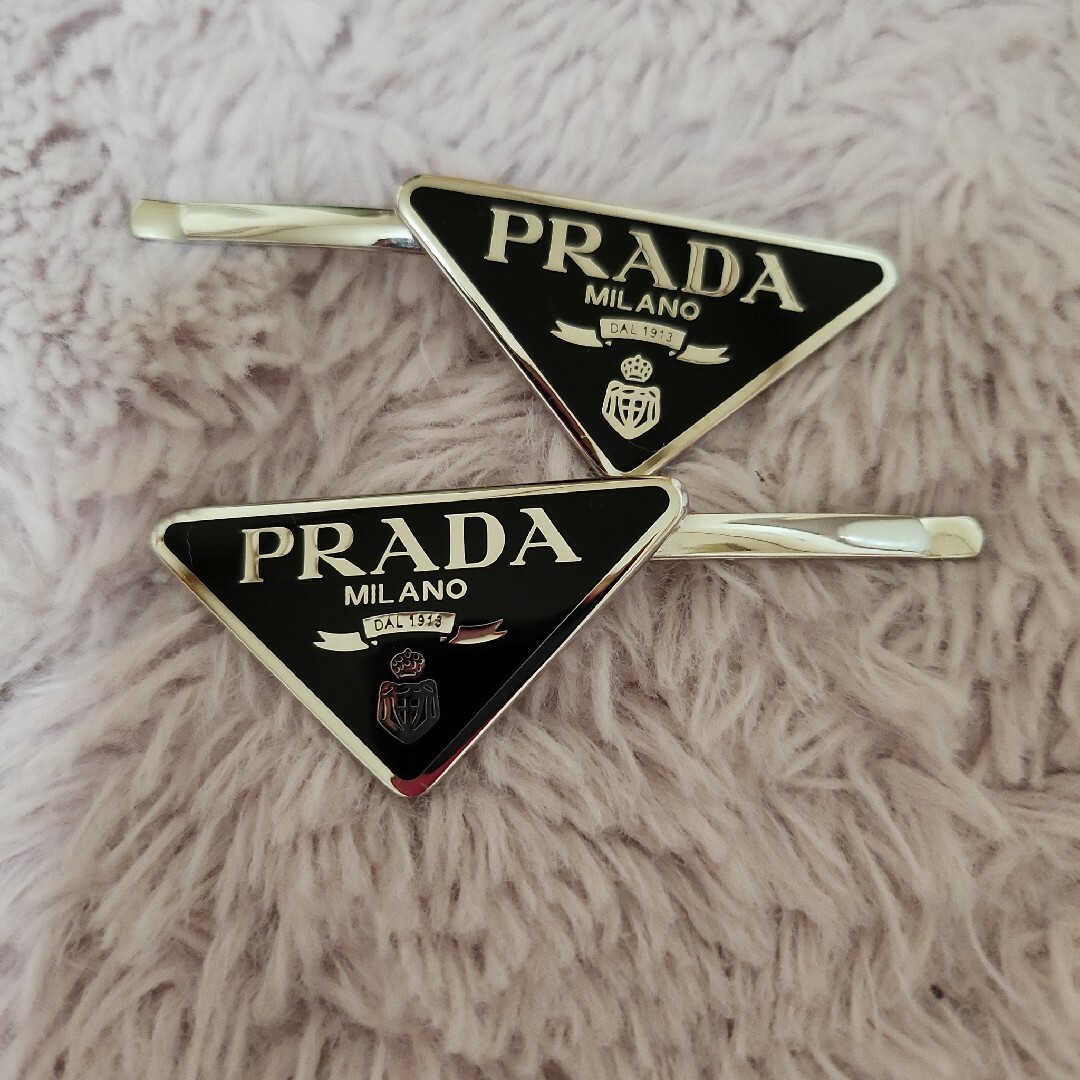 PRADA(プラダ)のプラダ メタル ヘアクリップ ヘアピン レディースのヘアアクセサリー(ヘアピン)の商品写真