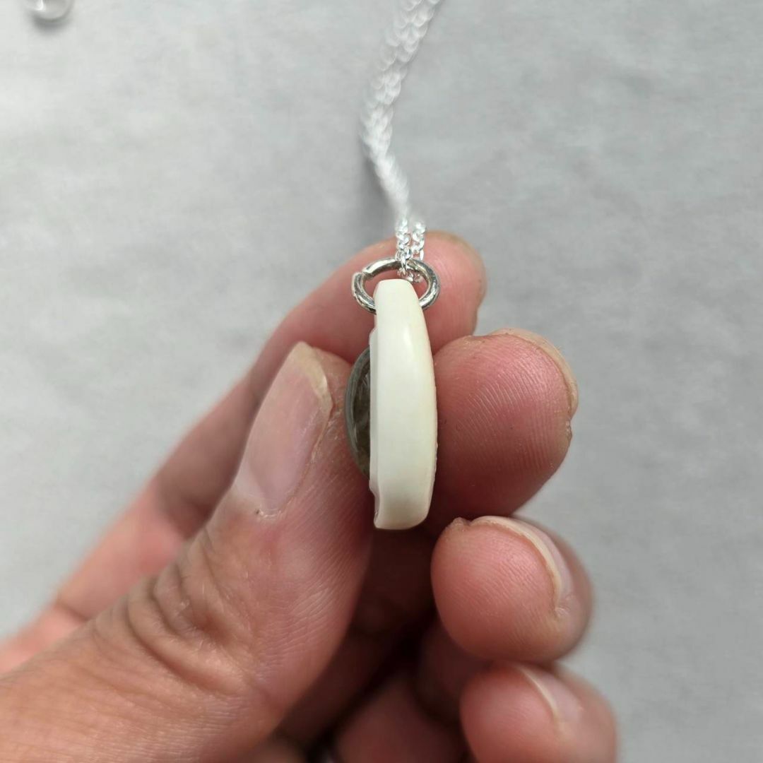 鹿の角 モスアクアマリンのネックレス レディースのアクセサリー(ネックレス)の商品写真