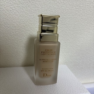 クリスチャンディオール(Christian Dior)のクリスチャンディオール ホワイト　BB 00(ファンデーション)