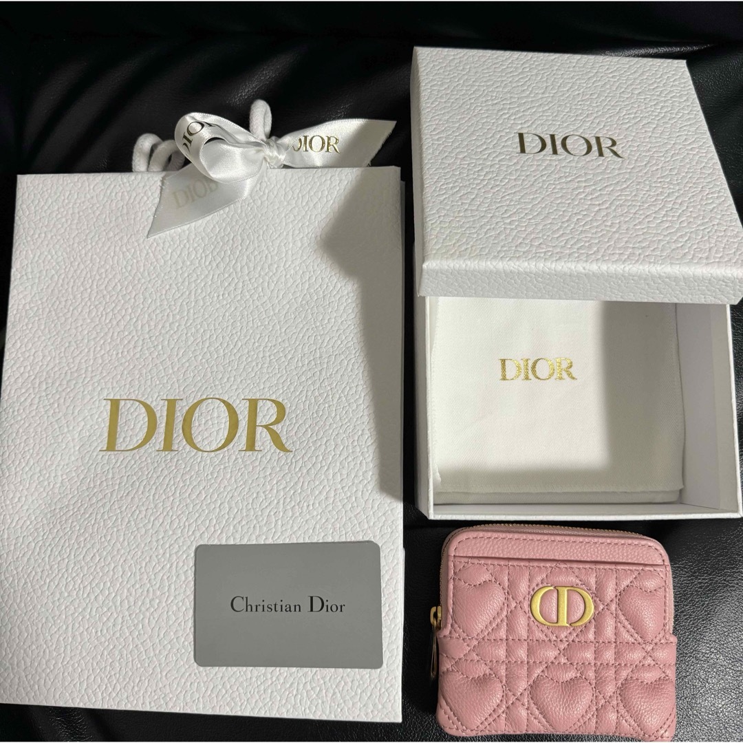 Christian Dior(クリスチャンディオール)の正規品 DIOR CARO LAVENDER ウォレット ハート キルティング レディースのファッション小物(財布)の商品写真