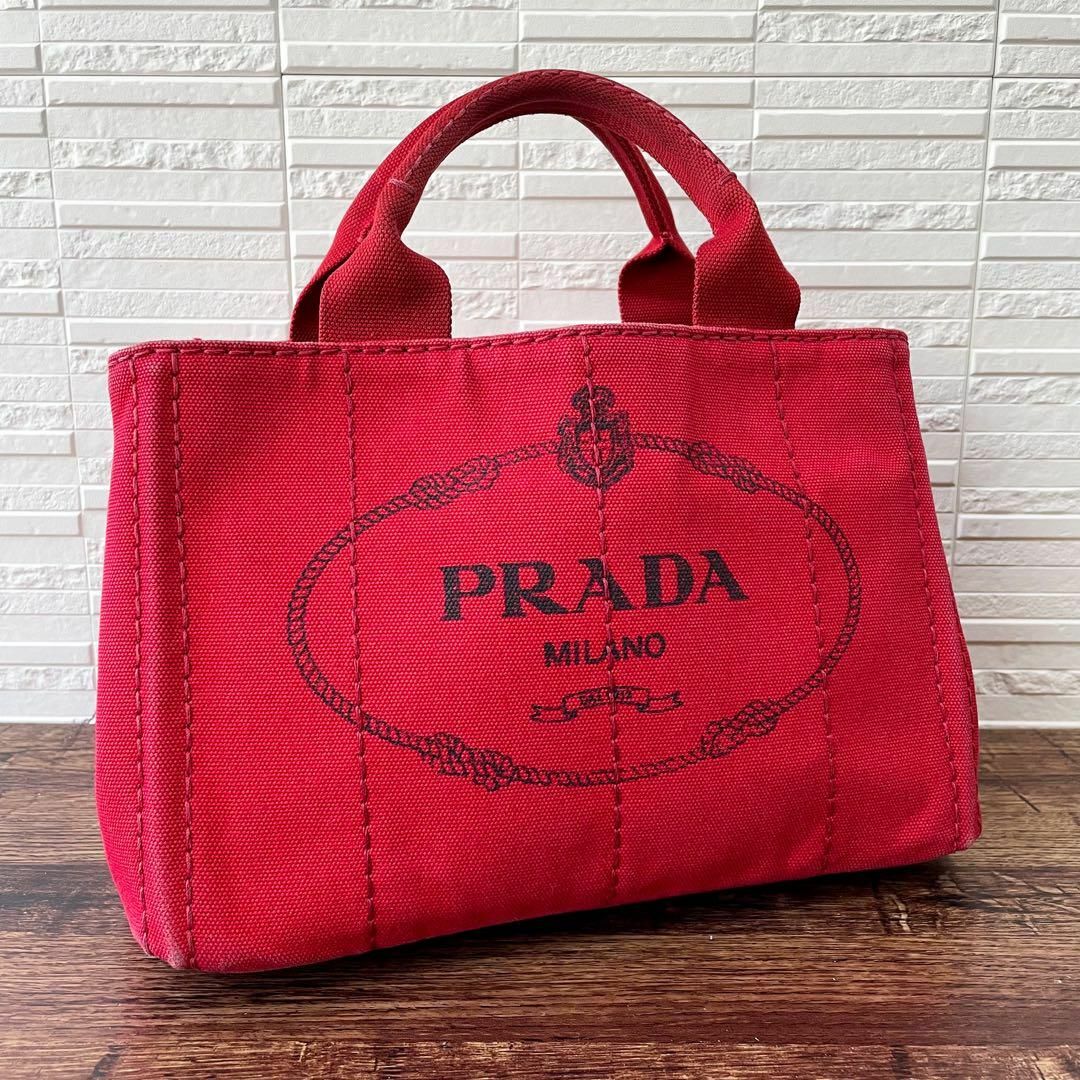 PRADA(プラダ)のたけちゃん様専用　プラダ PRADA ロゴ カナパ. レディースのバッグ(ハンドバッグ)の商品写真