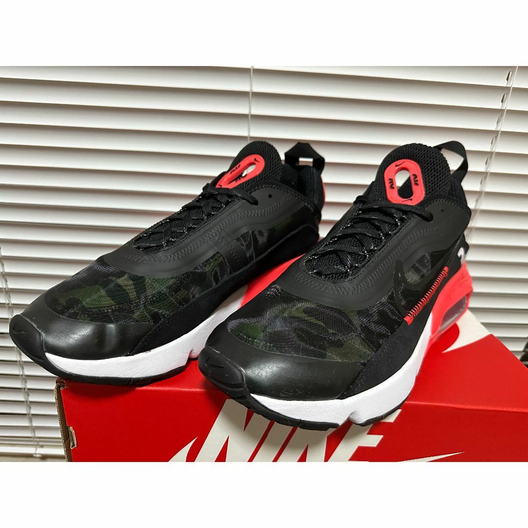 NIKE(ナイキ)のNike air max 2090 Duck camo 28cm atmos メンズの靴/シューズ(スニーカー)の商品写真