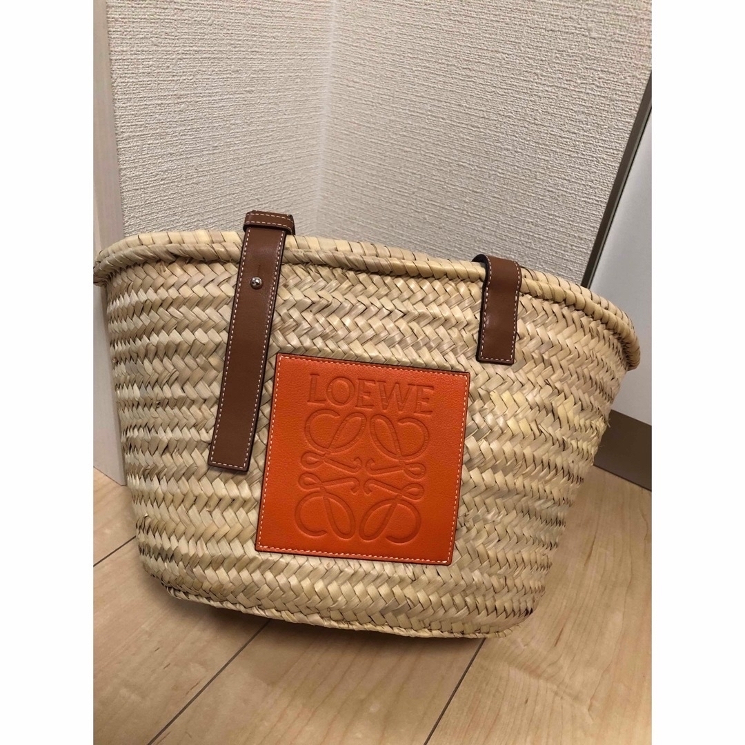 LOEWE(ロエベ)のloewe バスケットバッグ ラージ レディースのバッグ(かごバッグ/ストローバッグ)の商品写真