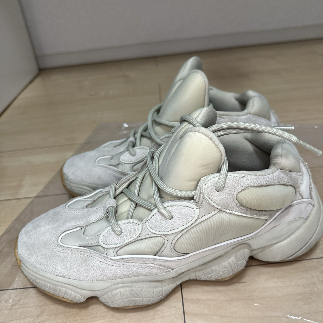 YEEZY（adidas）(イージー)の26.5 adidas YEEZY 500 メンズの靴/シューズ(スニーカー)の商品写真