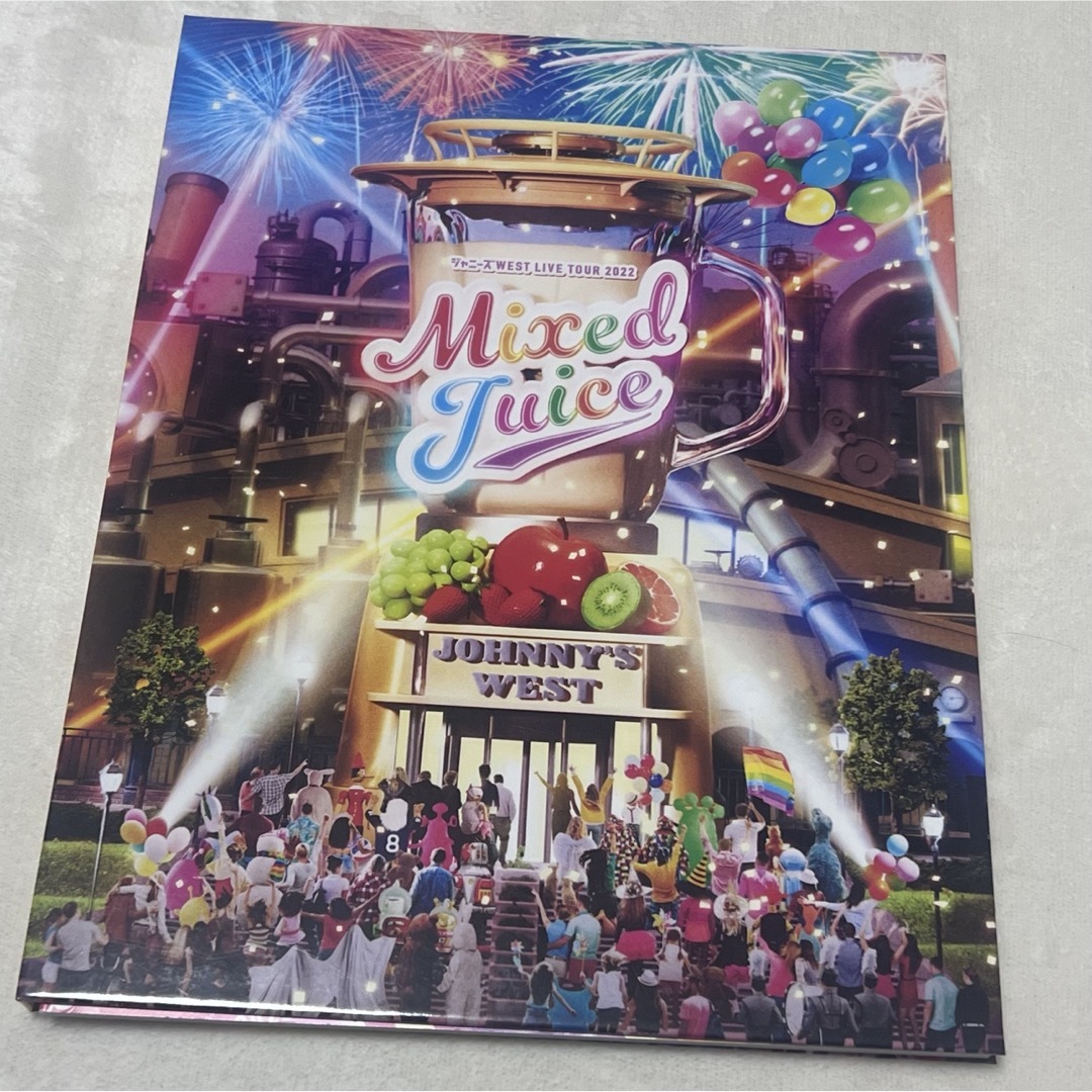 ジャニーズWEST(ジャニーズウエスト)のWEST LIVE TOUR 2022 Mixed Juice BluRay エンタメ/ホビーのタレントグッズ(アイドルグッズ)の商品写真