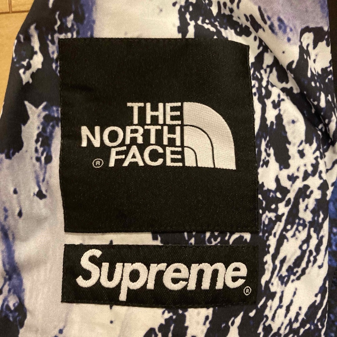 Supreme(シュプリーム)のSupreme North Face マウンテン　パーカー　雪山 S メンズのジャケット/アウター(マウンテンパーカー)の商品写真