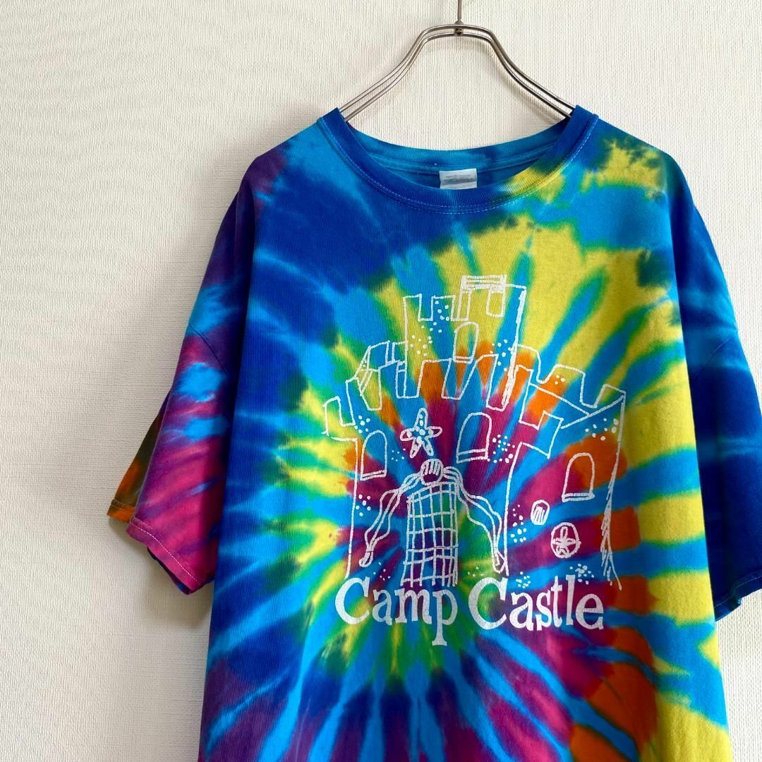 GILDAN(ギルタン)のアメリカ古着　Camp Castle　スタッフTシャツ　半袖　タイダイ　プリント メンズのトップス(Tシャツ/カットソー(半袖/袖なし))の商品写真