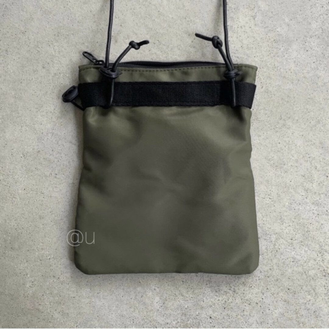 スクエア ナイロン サコッシュ カーキ 緑 ボディバッグ メンズ レディース レディースのバッグ(ショルダーバッグ)の商品写真