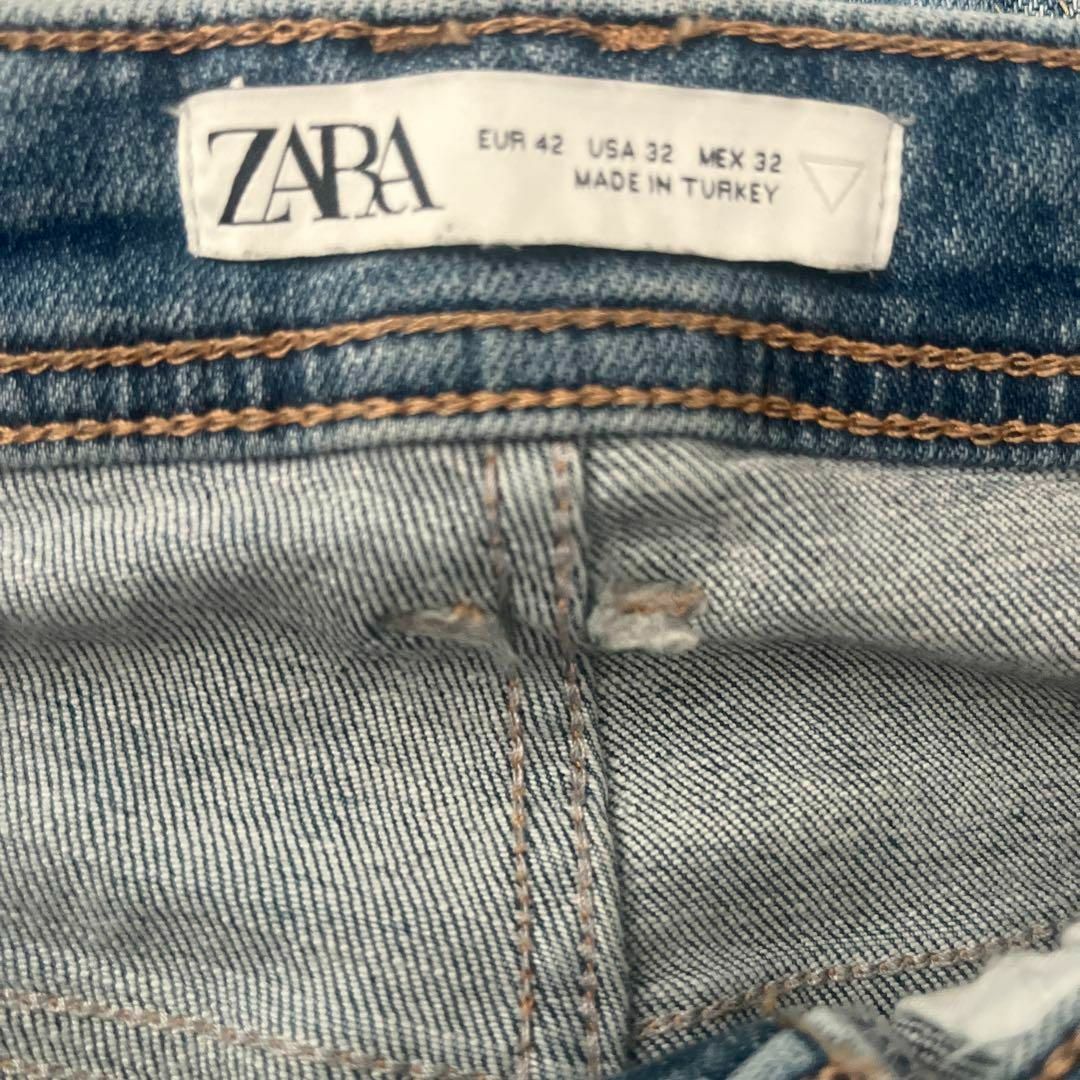 ZARA(ザラ)のZARA ダメージデニムスキニージーンズ 立体US32 ペイント インディゴ メンズのパンツ(デニム/ジーンズ)の商品写真