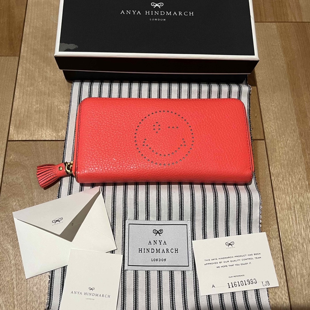 ANYA HINDMARCH(アニヤハインドマーチ)のANYA HINDMARCH 長財布 レディースのファッション小物(財布)の商品写真