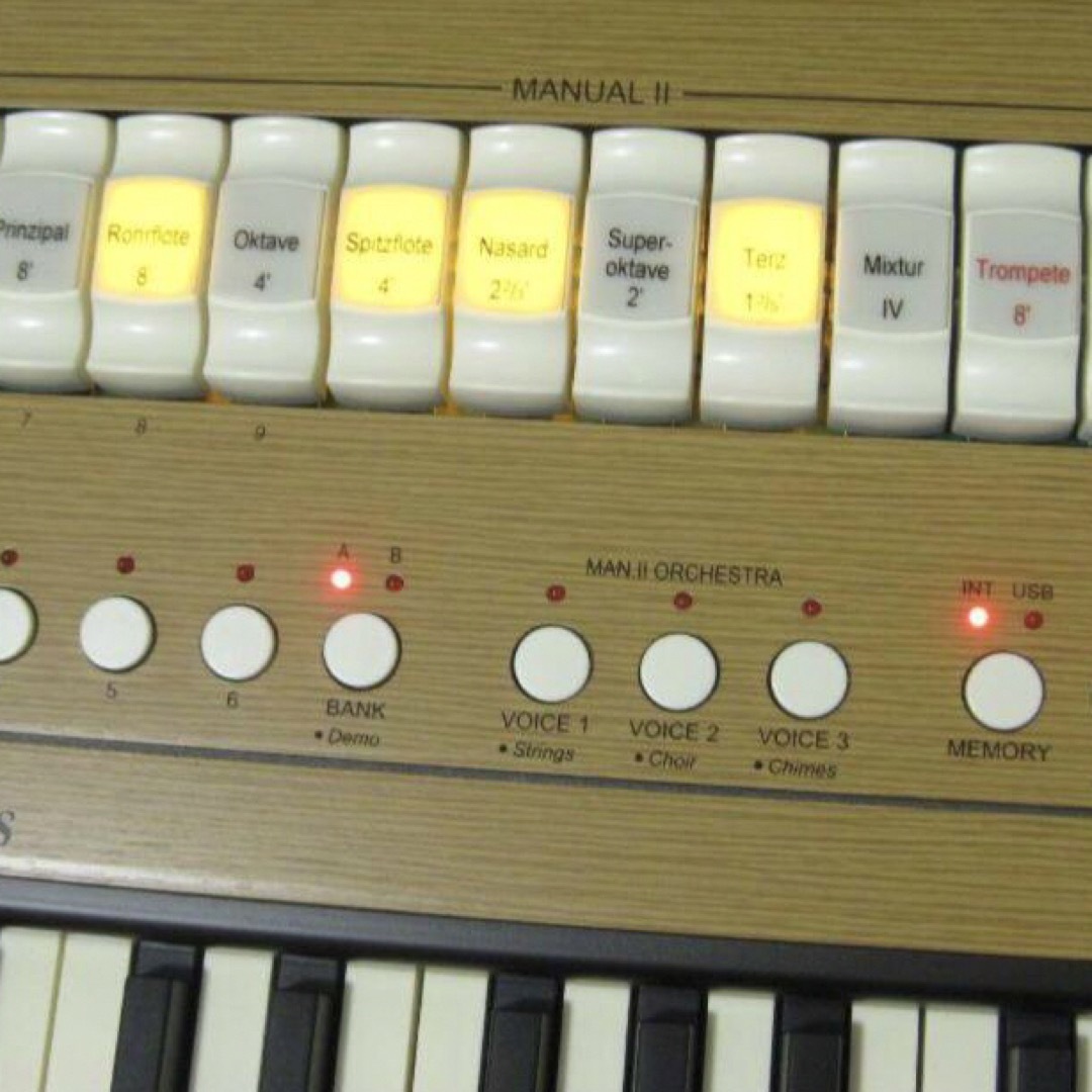 ポータブルオルガン:Cantorum VI Plus パイプオルガン ポータブルオルガン:Cantorum VI Plus パイプオルガン