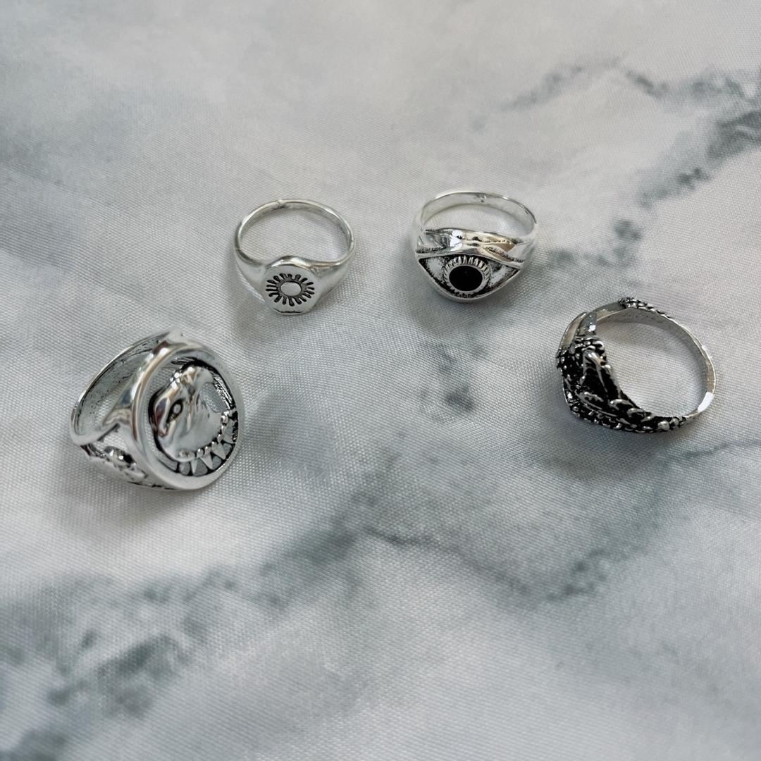 メンズ ジュエリー リング  指輪　太陽　指輪セット 4個入　シルバー　リング メンズのアクセサリー(リング(指輪))の商品写真