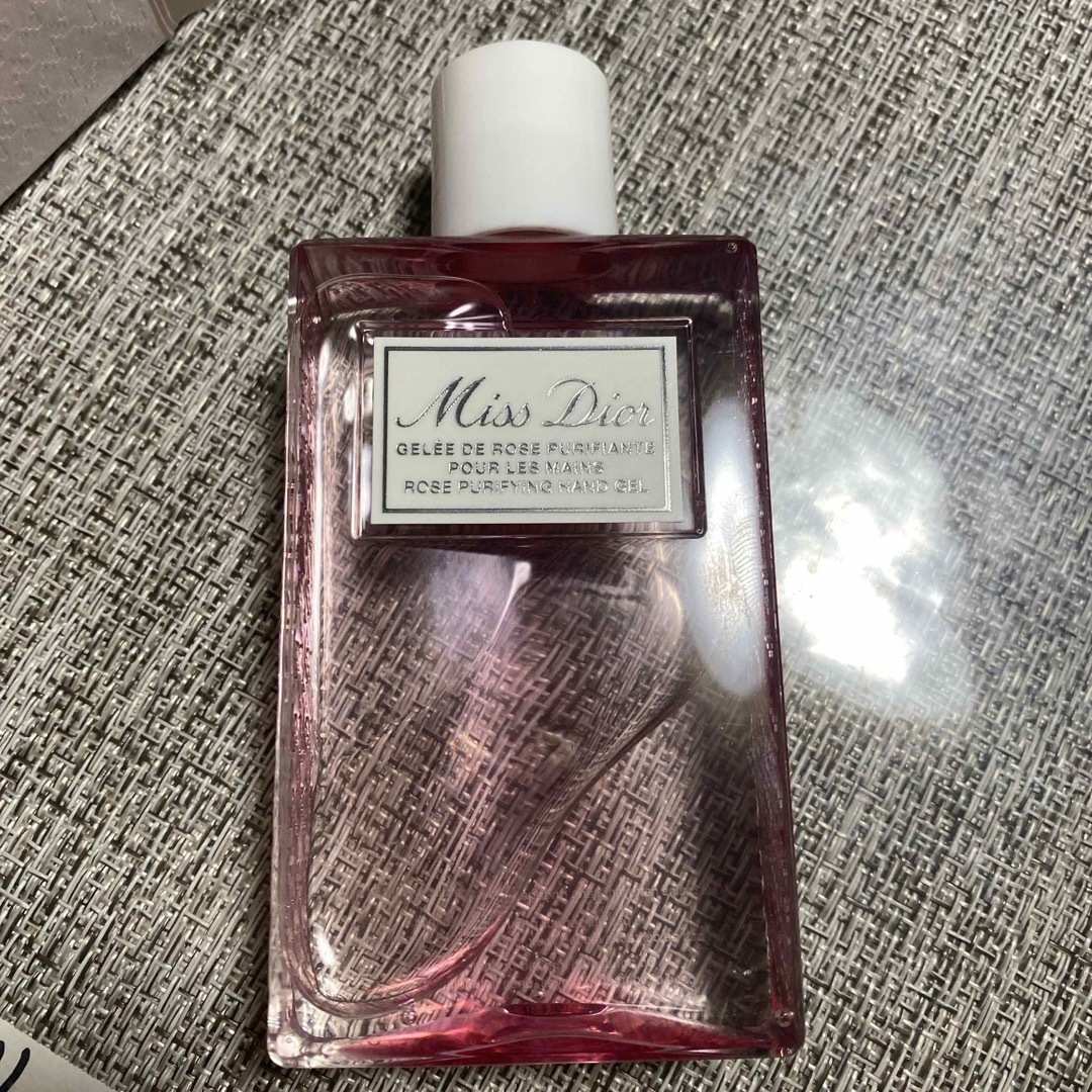 Dior(ディオール)のCHRISTIAN DIOR ミスディオールハンドジェル 100mL 優しいロー コスメ/美容のボディケア(ハンドクリーム)の商品写真