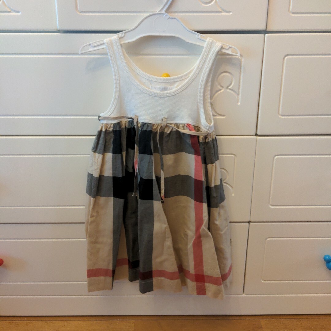 BURBERRY(バーバリー)のバーバリー　ワンピース　100〜110 キッズ/ベビー/マタニティのキッズ服女の子用(90cm~)(ワンピース)の商品写真