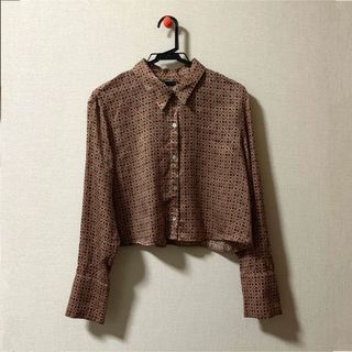 ザラ(ZARA)のZara シャツ　ブラウス　カーディガン　長袖　クロップ丈　花柄　レトロ(シャツ/ブラウス(長袖/七分))