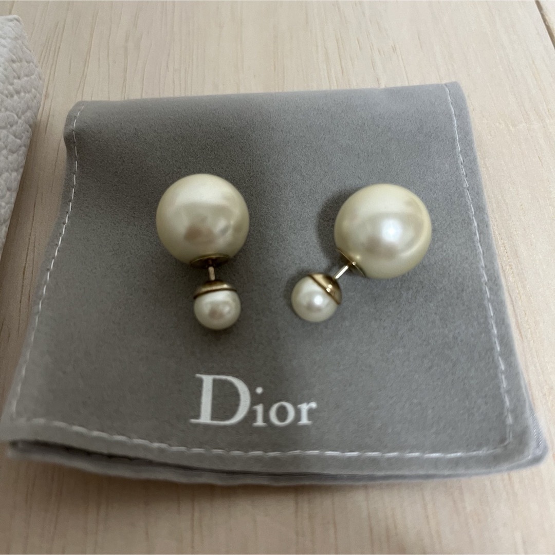 Christian Dior(クリスチャンディオール)のディオール トライバルボールピアス パール ピアス レディースのアクセサリー(ピアス)の商品写真