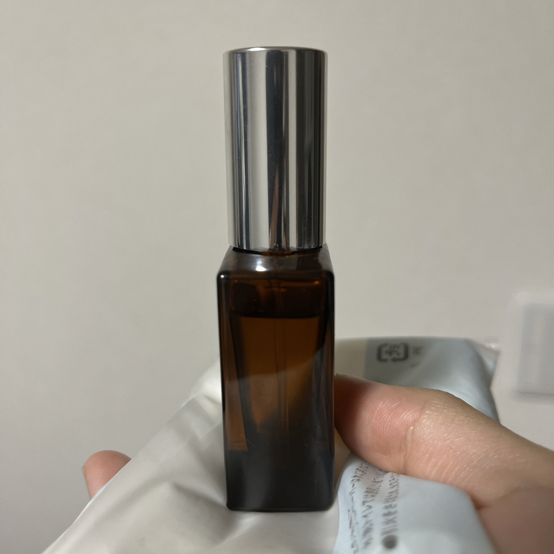 AUX PARADIS(オゥパラディ)のパルファム オゥ パラディ シトロン 15ml コスメ/美容の香水(ユニセックス)の商品写真